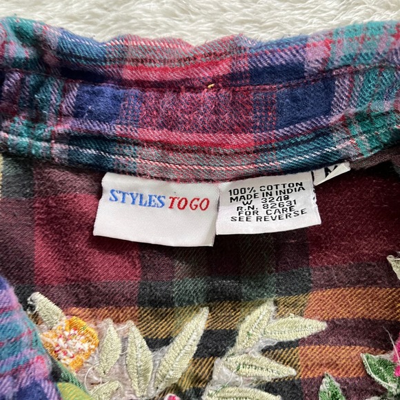 Styles To Go Floral Embroidered Patchwork Plaid Flannel Shirt Womens Medium - Picture 13 of 13